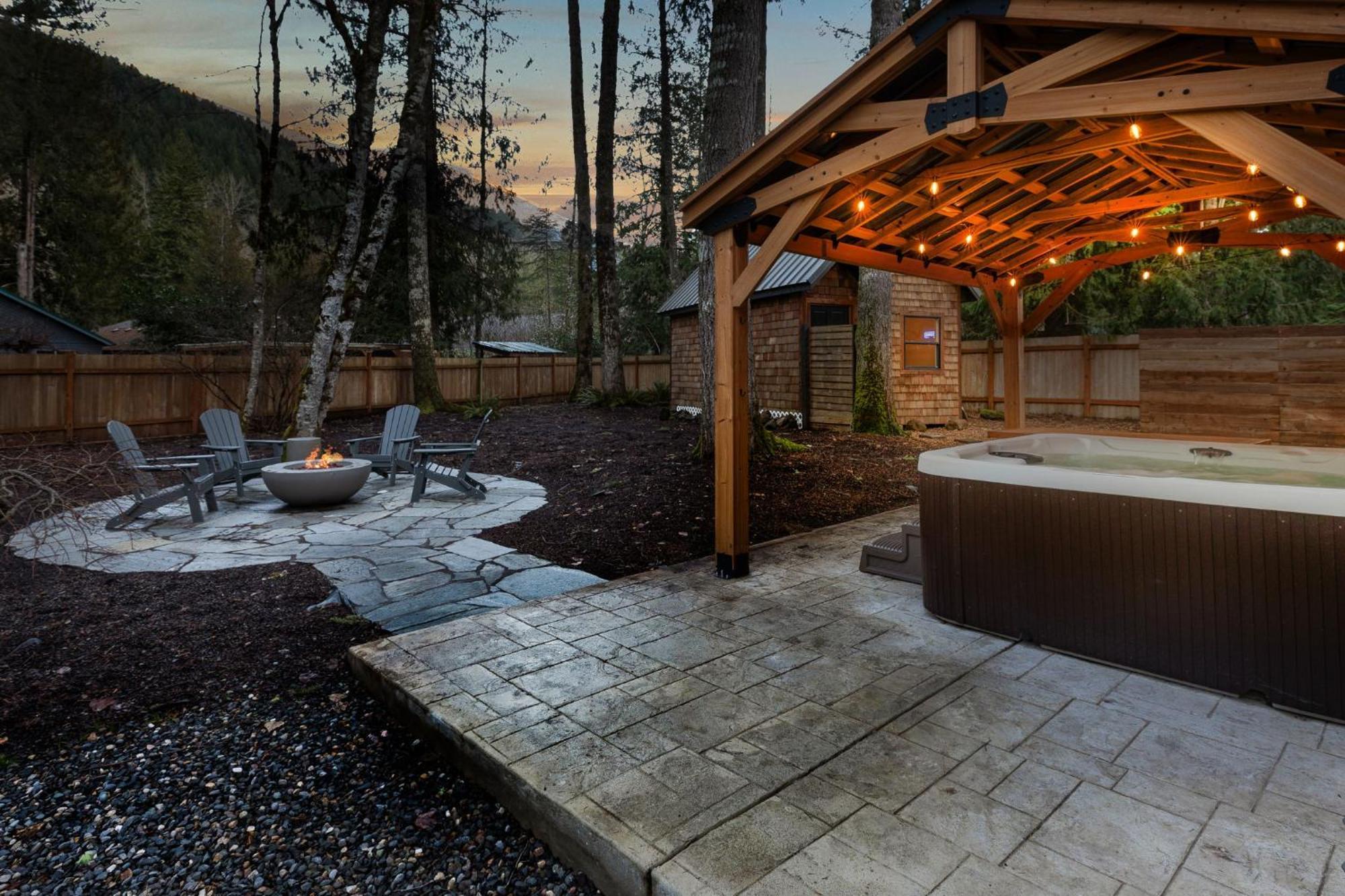 Stay Portland Collection - Alpine Retreat Hot Tub, Fire Pit & Game Room Rhododendron Εξωτερικό φωτογραφία